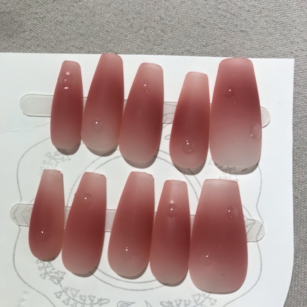 Handmade press-on nails - Picture 5 of 5